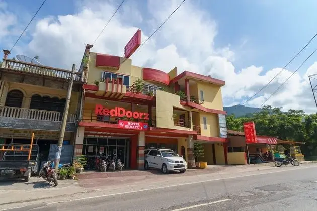 RedDoorz @ Parapat - 1