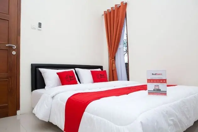 RedDoorz @ Pasir Luyu Buahbatu - Öne Çıkan Resim