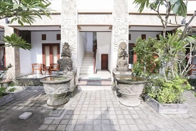 RedDoorz @ Pendawa Kartika Plaza - Dış Mekan