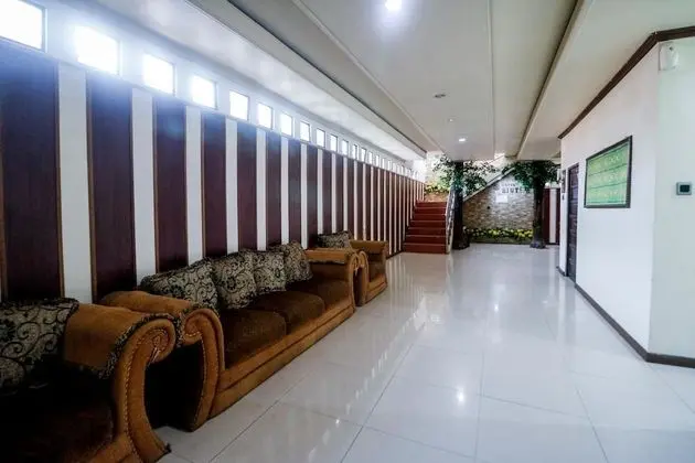 RedDoorz Plus @ Banjarmasin Tengah - Lobi