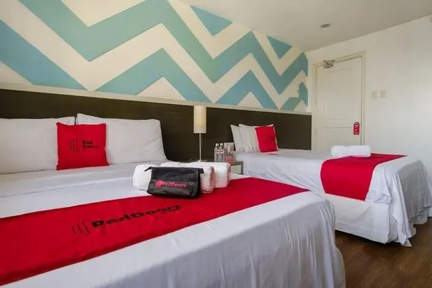 RedDoorz Plus @ Casino Street Makati - Oda