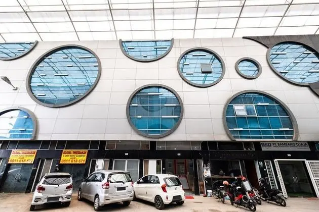 RedDoorz Plus @ Centrium Katamso Medan