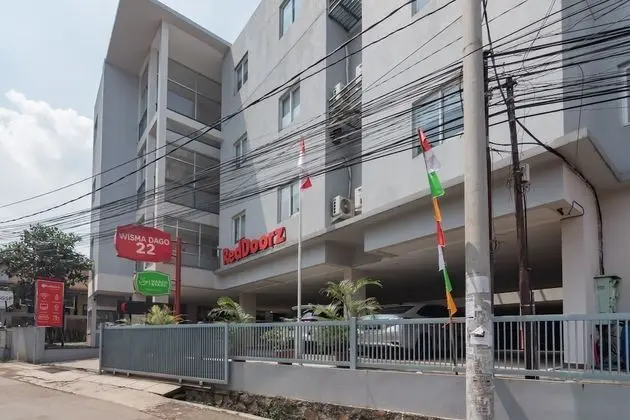 RedDoorz Plus @ Dago Pojok 3