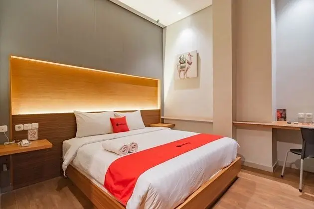 RedDoorz Plus @ Doorman Guest House - Öne Çıkan Resim
