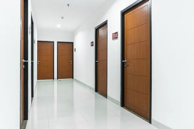 RedDoorz Plus @ EcoHome Citra Raya Tangerang - İç Mekan