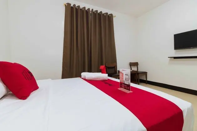 Reddoorz Plus @ Edsa Congressional - Oda