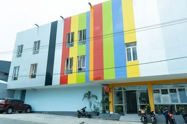 RedDoorz Plus @ Ende City Center - Dış Mekan