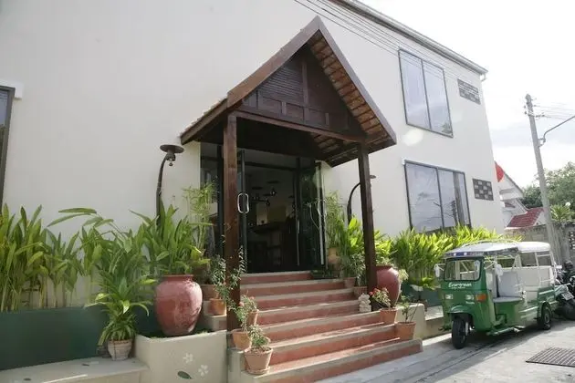 RedDoorz Plus Evergreen Boutique Hotel