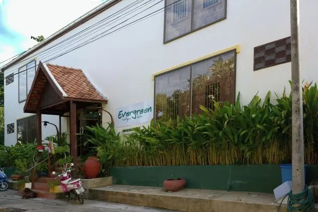 RedDoorz Plus Evergreen Boutique Hotel - Öne Çıkan Resim