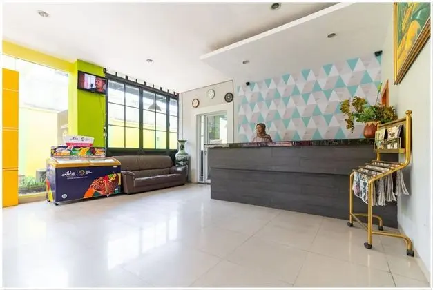 RedDoorz Plus @ Hertasning Area - Öne Çıkan Resim
