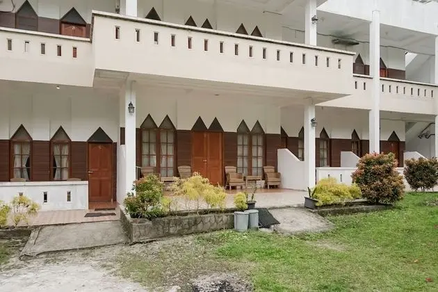 RedDoorz Plus @ Jalan Tugu Silalahi Tongging - Dış Mekan