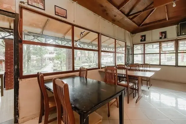RedDoorz Plus @ Jalan Tugu Silalahi Tongging - İç Mekan
