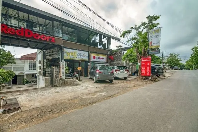 RedDoorz Plus near Akademi Kepolisian Semarang 3 - Dış Mekan
