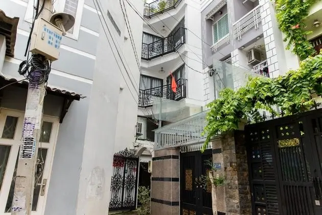 RedDoorz Plus near Ba Chieu Local Market