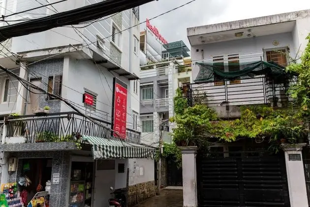RedDoorz Plus near Ba Chieu Local Market - Dış Mekan