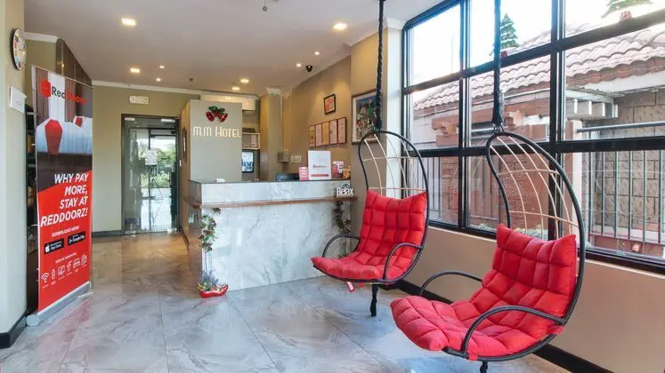RedDoorz Plus near Bamboo Organ Las Piñas