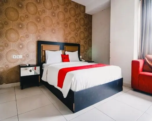 RedDoorz Plus near Cambridge City Square - Öne Çıkan Resim