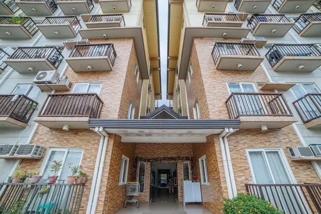 RedDoorz Plus near CK Square Cainta - Dış Mekan
