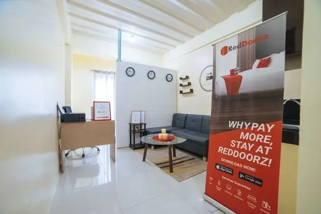 RedDoorz Plus near CK Square Cainta - Lobi