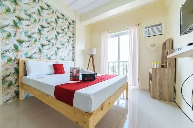 RedDoorz Plus near CK Square Cainta - Oda