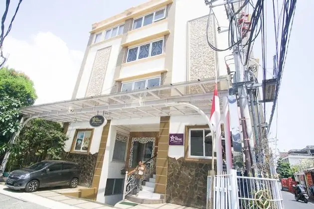 RedDoorz Plus near Discovery Shopping Mall Bali - Dış Mekan