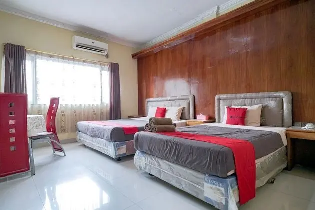 RedDoorz Plus near Jambi Prima Mall - Öne Çıkan Resim