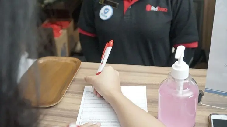RedDoorz Plus near Lippo Mall Kemang 2 - İç Mekan