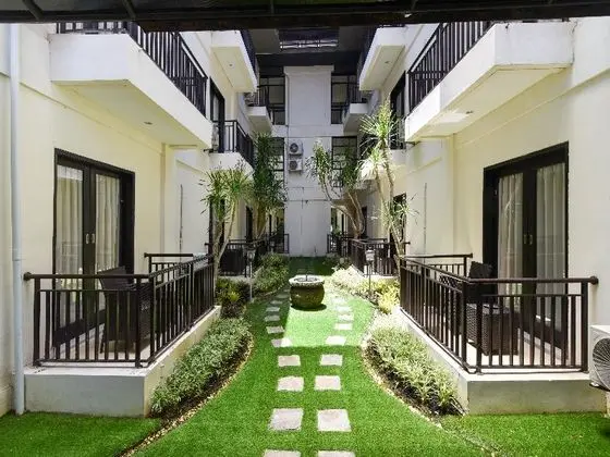 RedDoorz Plus near Mall Bali Galeria 2