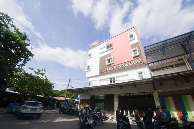 RedDoorz Plus near Mall Panakkukang 2 - Genel