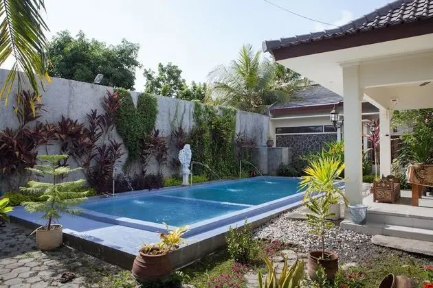 RedDoorz Plus near Mall Roxy Banyuwangi