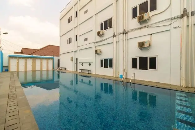 RedDoorz Plus near Palembang Icon Mall 2