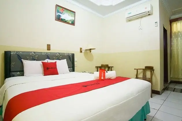RedDoorz Plus near Pelabuhan Bitung - Oda