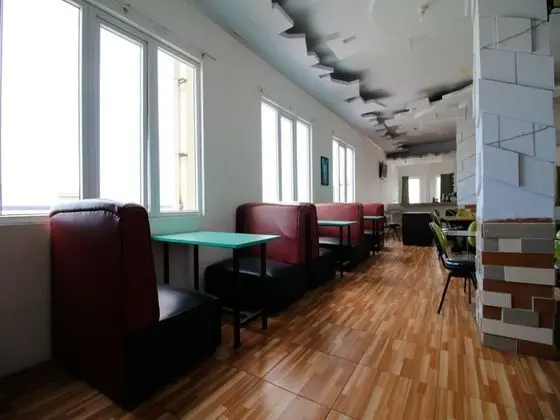 RedDoorz Plus near Pelabuhan Makassar - İç Mekan