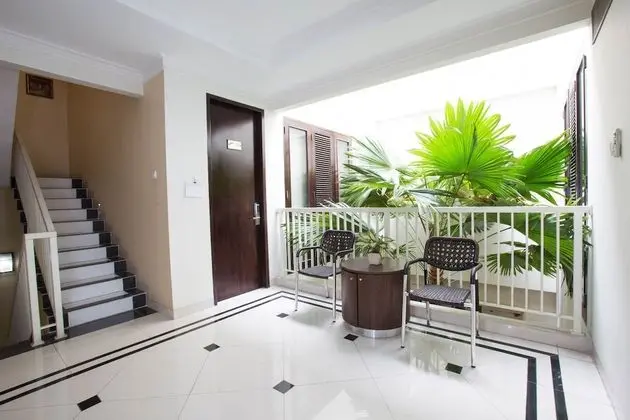RedDoorz Plus near Pondok Indah Mall - İç Mekan