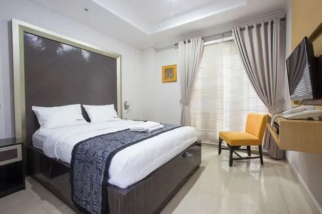 RedDoorz Plus near Pondok Indah Mall - Öne Çıkan Resim
