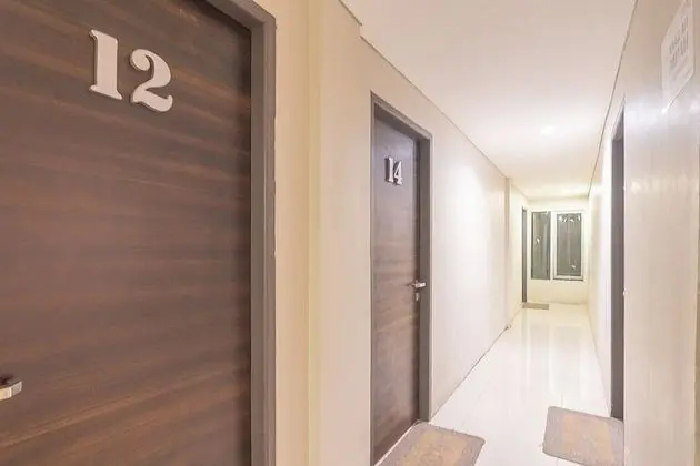RedDoorz Plus near Sepinggan Airport 3 - İç Mekan
