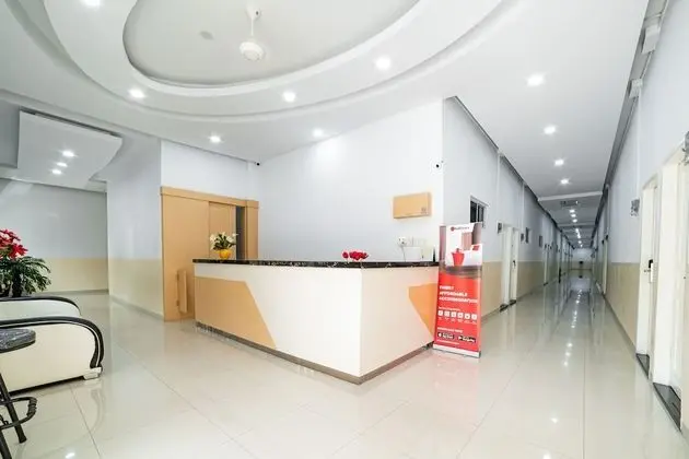 RedDoorz Plus near Thamrin Plaza Medan - Lobi