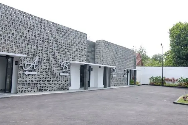 RedDoorz Plus near UNIMED Medan