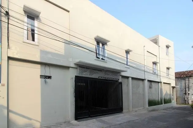 RedDoorz Plus near UPN Jogjakarta 2 - Dış Mekan