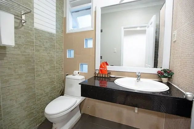 RedDoorz Plus @ Nguyen Thi Thap Street - Oda
