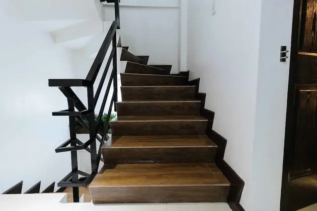 RedDoorz Plus @ Poblacion Makati - İç Mekan