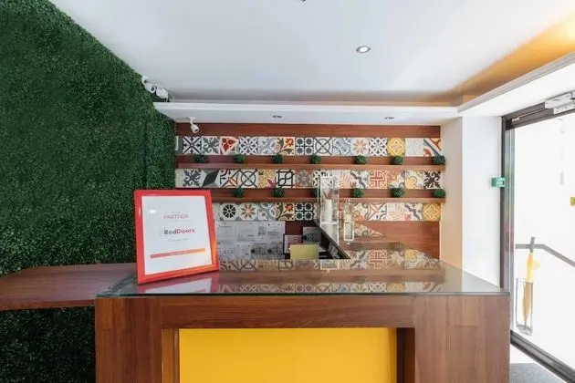 RedDoorz Plus @ Poblacion Makati - Lobi