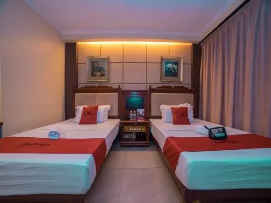 RedDoorz Plus @ Project 6 Quezon City - Oda