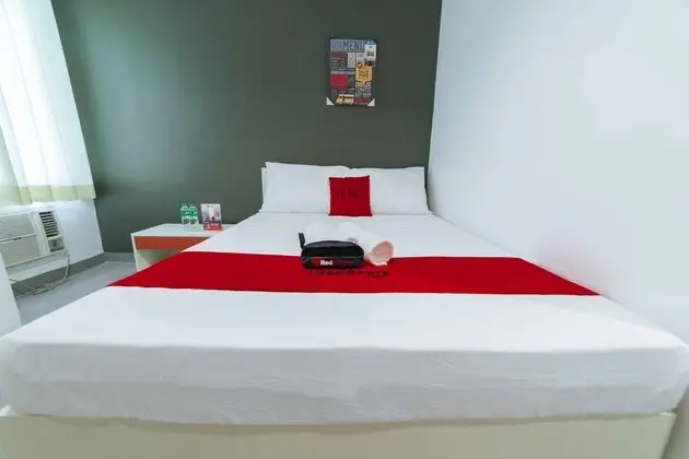 RedDoorz Plus @ Roxas Street Davao - Oda