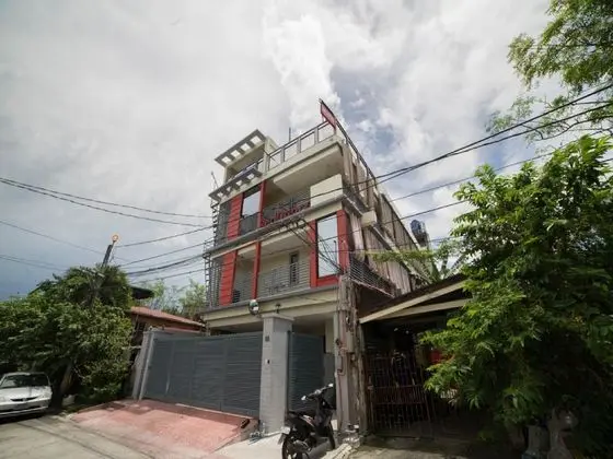 RedDoorz Plus @ Ruby Las Pinas
