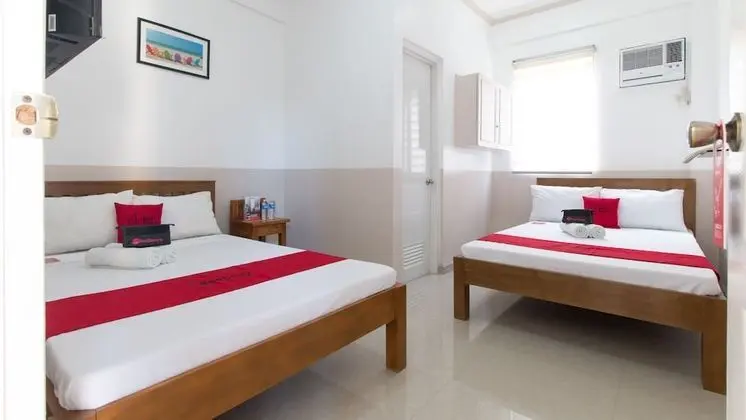 RedDoorz Plus @ Santa Catalina Metro Vigan - Oda