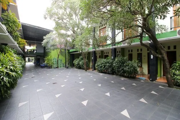 RedDoorz Plus @ Taman Siswa 2