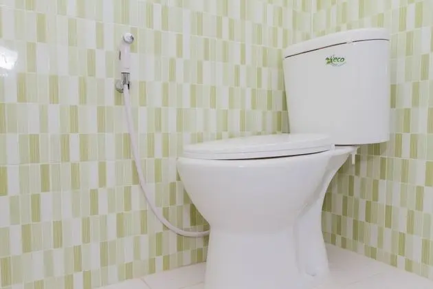 RedDoorz Plus @ Tuparev Cirebon 2 - Banyo Tipleri