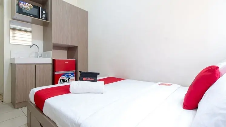RedDoorz Plus @ Urban Deca Tower Edsa 2 - Oda