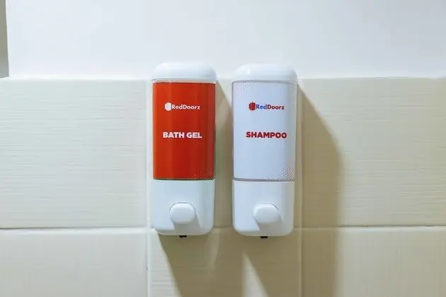 RedDoorz Premium @ Cityland Tagaytay 2 - Banyo Tipleri